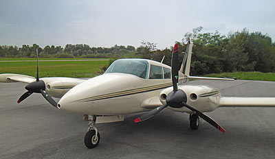 Piper PA-30 with 3-blade MTV-12