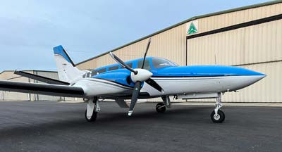 Cessna 404 with 4-blade MTV-16 MT-Propeller
