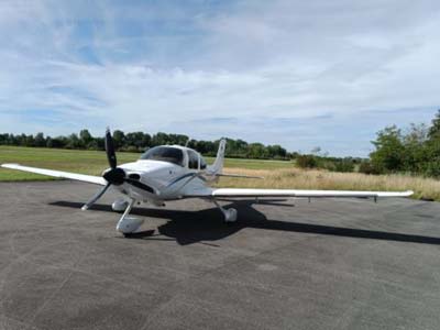 Cirrus SR22 3-blade MTV-9