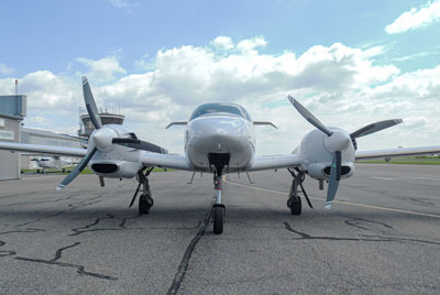 Diamond DA42 with 3-blade MTV-6 installed