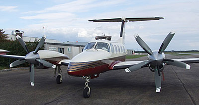 Piper PA42 Cheyenne III with reversible 5-blade MTV-27 propeller