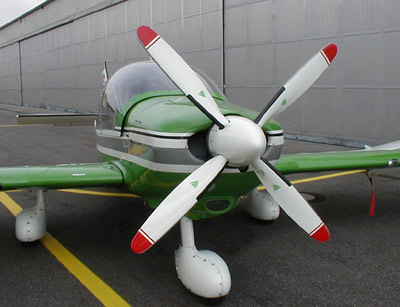Robin DR 400 with 4-blade MTV-10