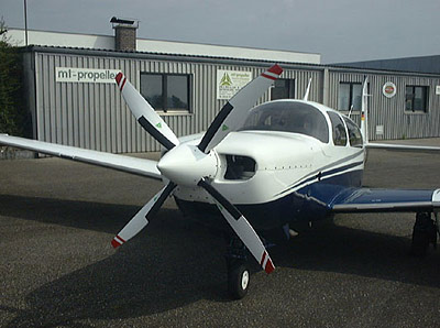 Mooney M20M with 4-blade MTV-14
